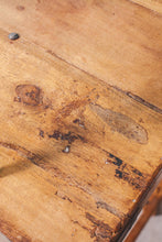 Load image into Gallery viewer, Masă consolă pliabilă din lemn vechi