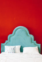 Load image into Gallery viewer, Tăblie tapițată pentru pat ”Calm Blue”