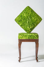 Load image into Gallery viewer, Taburet vintage “Iarba verde de acasă”