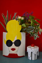 Load image into Gallery viewer, Vază handmade din ceramică “Brigitte”