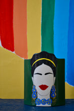 Load image into Gallery viewer, Vază handmade din ceramică “Frida”