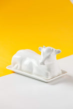 Load image into Gallery viewer, Untieră în formă de văcuță  “Mellow Cow”