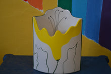 Load image into Gallery viewer, Vază handmade din ceramică “Frida”