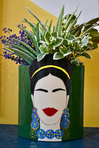 Vază handmade din ceramică “Frida”